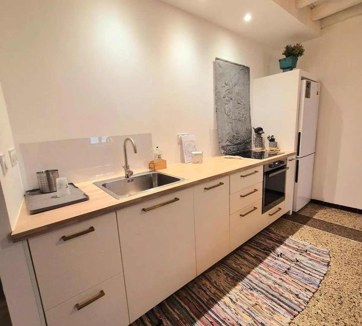 La Maison Des Artistes Arles Holiday home