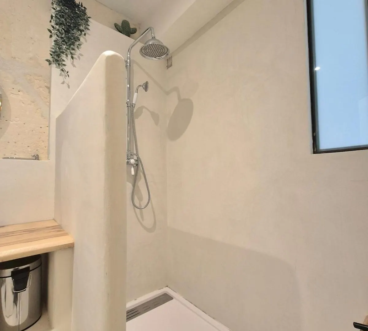 Holiday home La Maison Des Artistes Arles France