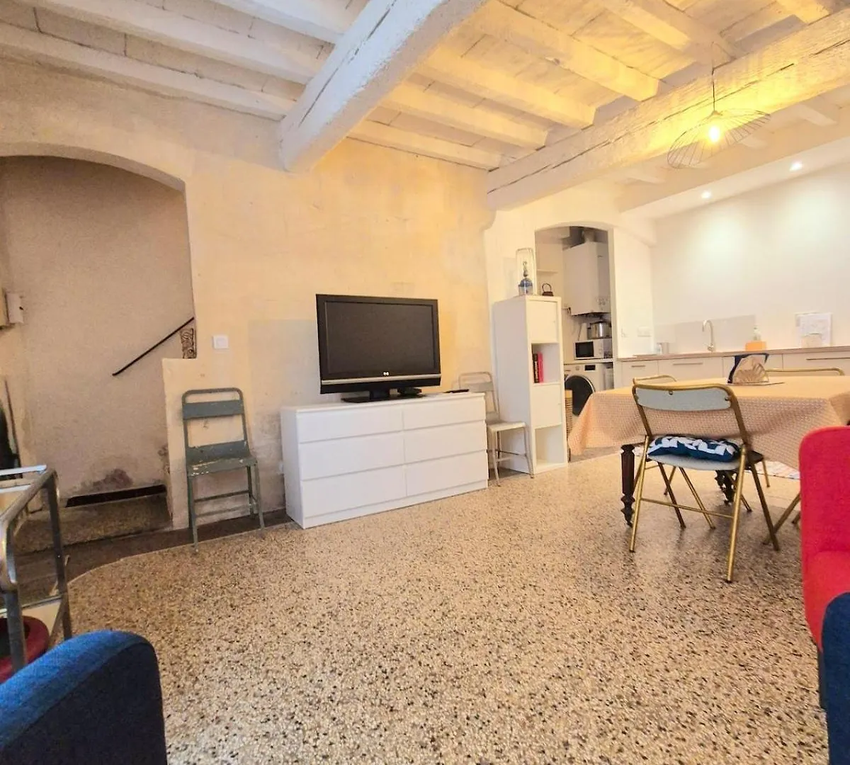 La Maison Des Artistes Арль Франция